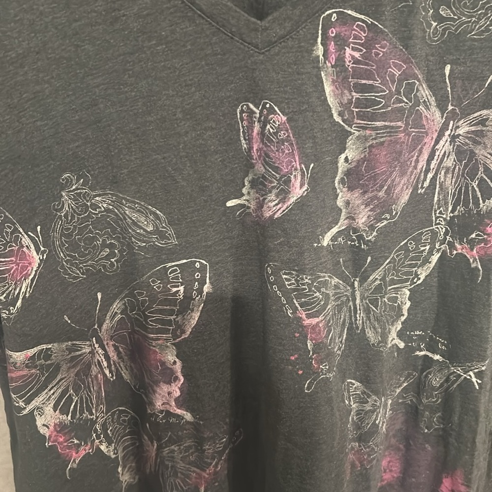 Kohl's Charcoal Tee with Pink/purple Butterfly Print‎ - Picture 4 of 5